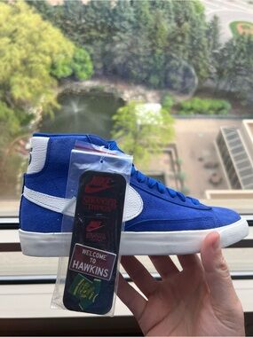 Nike Blazer Mid Suede Sneaker (CK1906 400) stranger things no box size 4.5